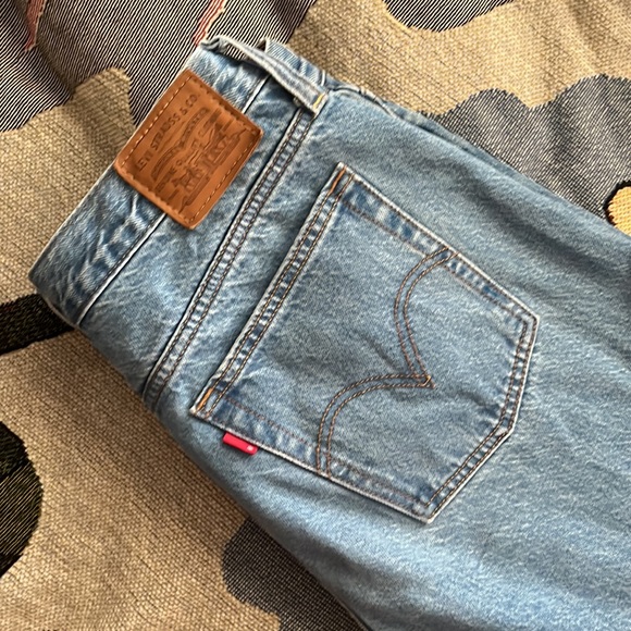 Levi’s Wedgie Jeans - Picture 5 of 8